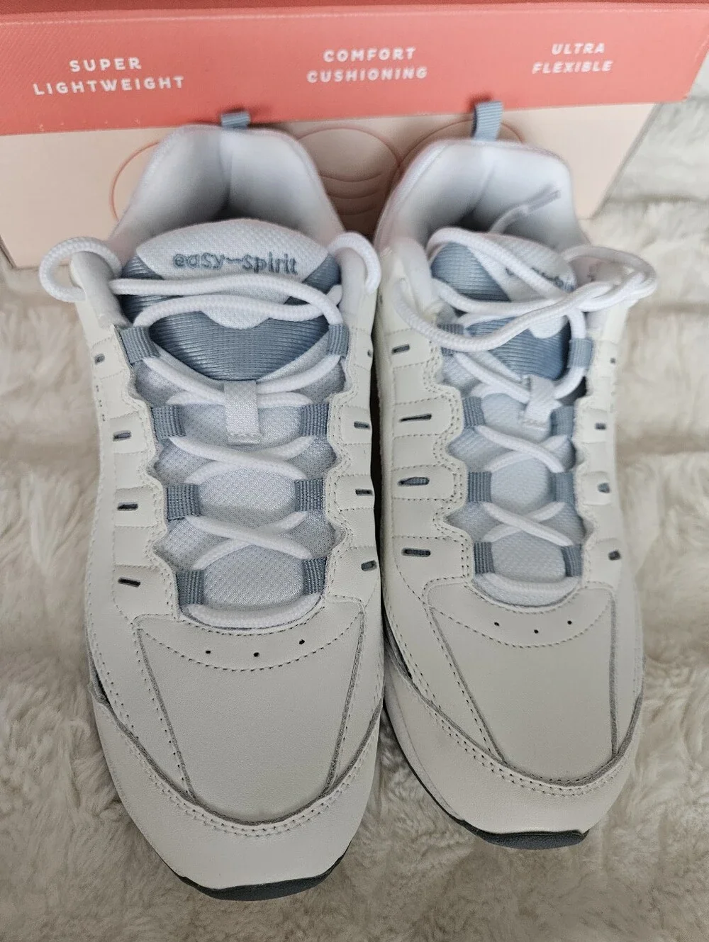 New In Box Easy Spirit Romy Leather Walking Shoes White Size US 10